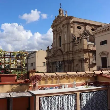 Appartamento Luminoso Con Grande Terrazza *