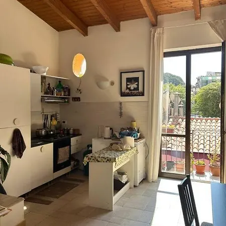 Luminoso Con Grande Terrazza Appartamento Palermo
